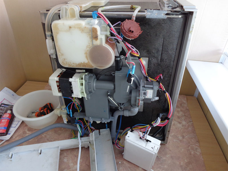 تعمیر حرفه ای ماشین ظرفشویی پاکشوما  با ضمانت